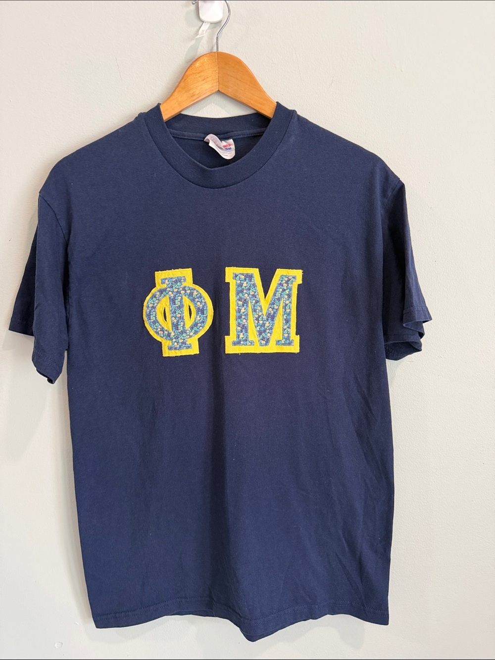 Phi Mu  Navy Short Sleeve Tee with‎ Yellow-Trimmed Greek Letters